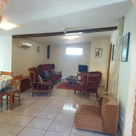 Gamundi Apartment
